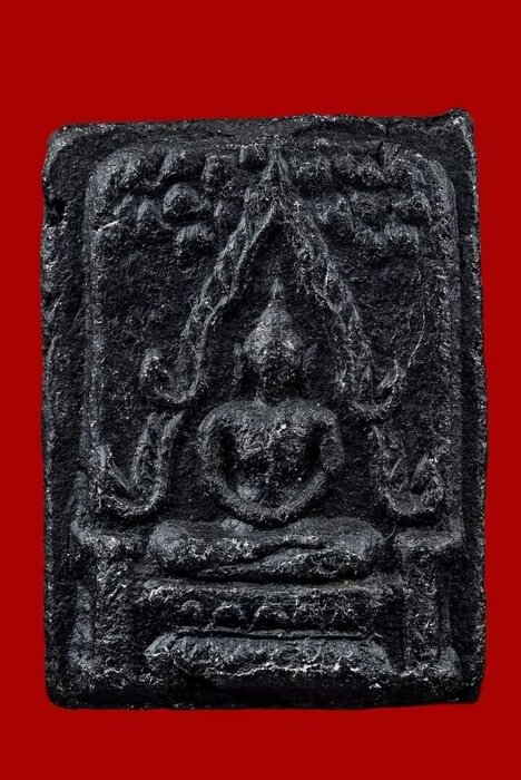 Amulet Phật Chiến Thắng - Archan Chum Chaikiri - Wat Kao Or - B.E 2497 (1954)