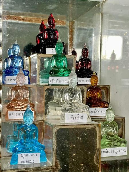 Tượng Phật Ngọc phra Kaew