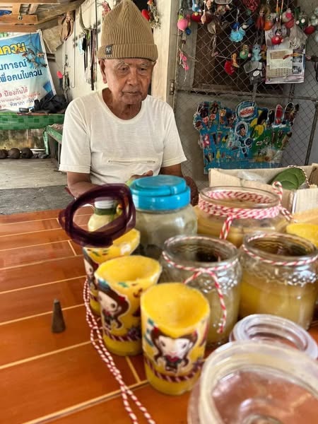 Sáp Nước Mắt Lợn Biển